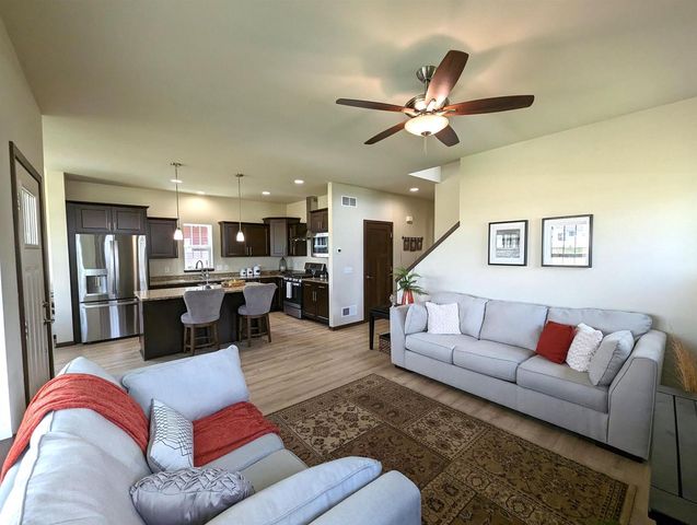 4321 Goldeneye Gateway Drive, Middleton, WI 53562