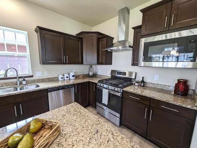 4321 Goldeneye Gateway Drive, Middleton, WI 53562