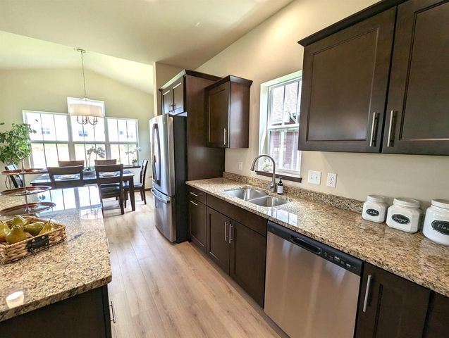 4321 Goldeneye Gateway Drive, Middleton, WI 53562