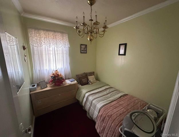 19153 115th Road, Saint Albans, NY 11412