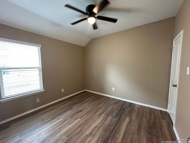 3327 CANDLEMOON DR, San Antonio, TX 78244