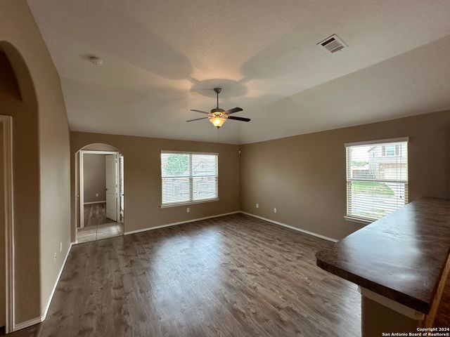 3327 CANDLEMOON DR, San Antonio, TX 78244