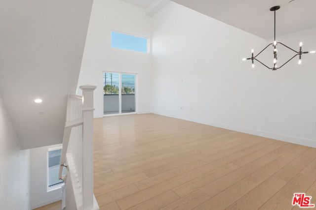 11216 W Victory Boulevard 5, North Hollywood (los Angeles), CA 91606