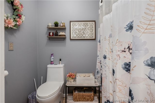 203 Lancaster Circle, New Albany, IN 47150