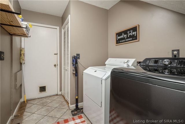 203 Lancaster Circle, New Albany, IN 47150