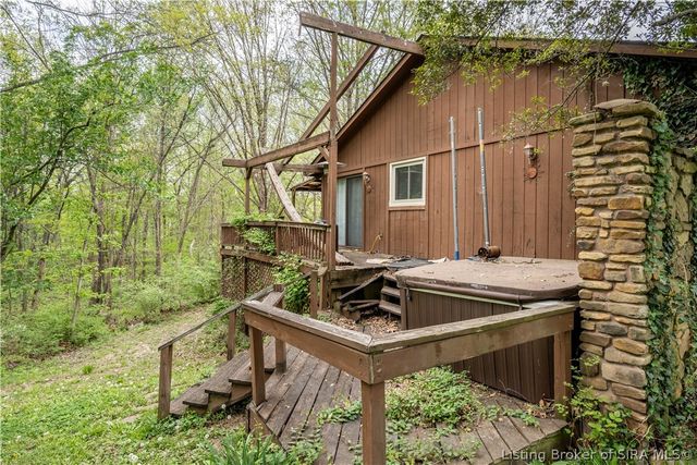 203 Lancaster Circle, New Albany, IN 47150