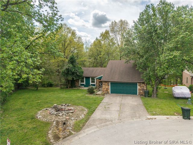 203 Lancaster Circle, New Albany, IN 47150