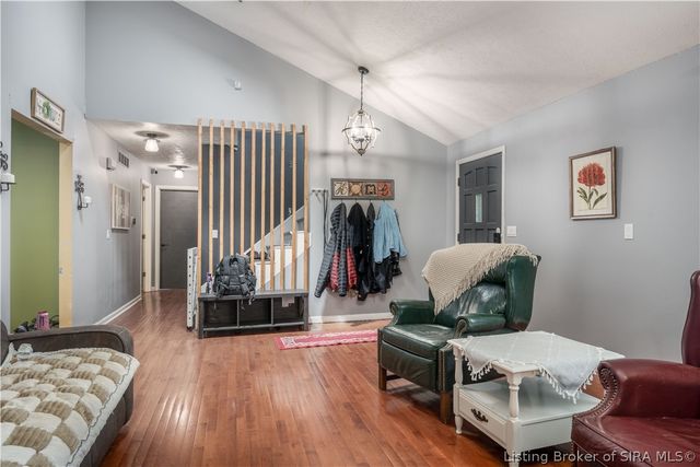 203 Lancaster Circle, New Albany, IN 47150