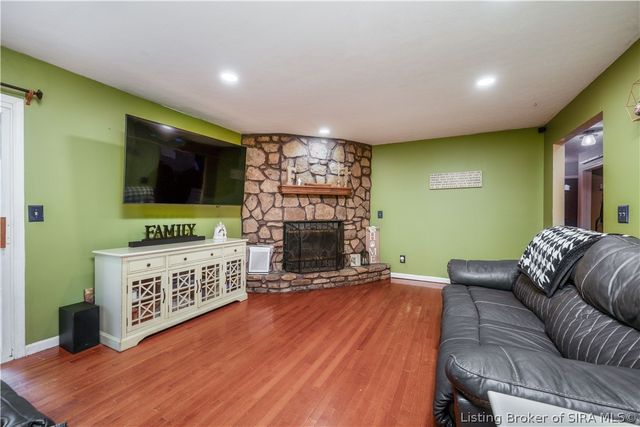 203 Lancaster Circle, New Albany, IN 47150