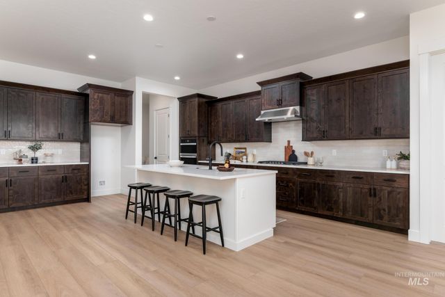 2777 N Oakman Ave, Star, ID 83669