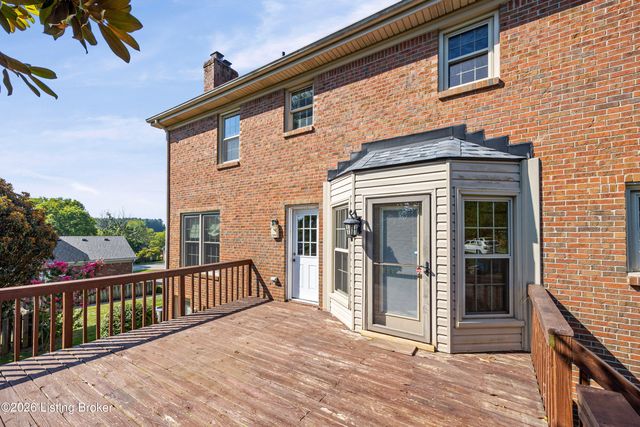3905 Deer Lake Ct, Prospect, KY 40059