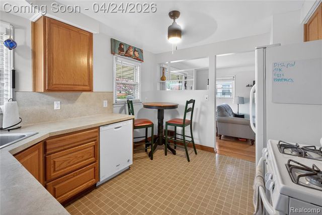 30242 Taylor Street, Saint Clair Shores, MI 48082