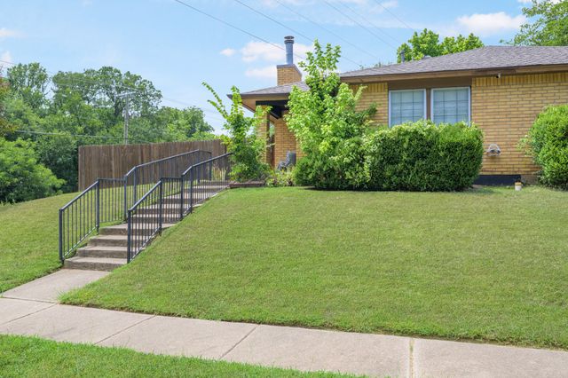 2114 Valleywood Drive, Arlington, TX 76013