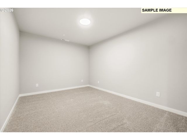 153 Nw MAWRCREST Ave, Gresham, OR 97030