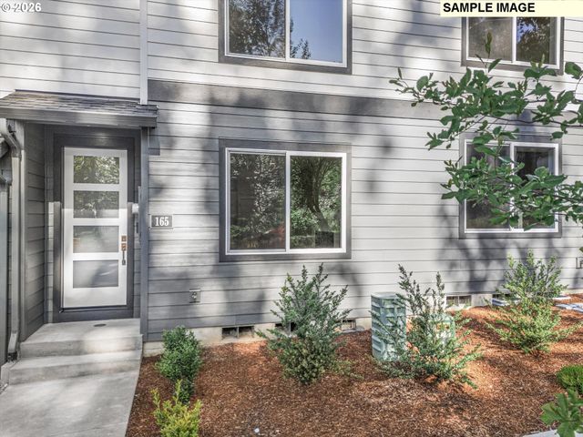 153 Nw MAWRCREST Ave, Gresham, OR 97030