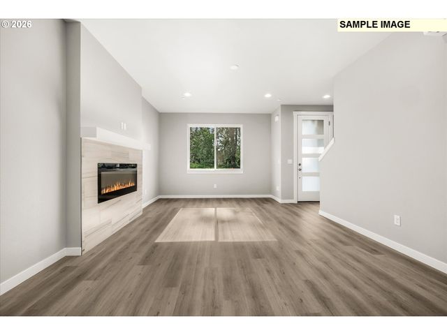 153 Nw MAWRCREST Ave, Gresham, OR 97030