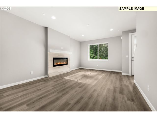 153 Nw MAWRCREST Ave, Gresham, OR 97030