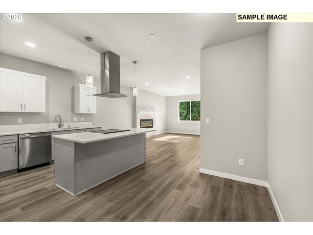 153 Nw MAWRCREST Ave, Gresham, OR 97030