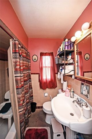 2136 Ravenwood Avenue, Dayton, OH 45406