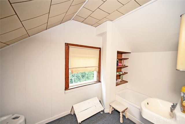 2136 Ravenwood Avenue, Dayton, OH 45406