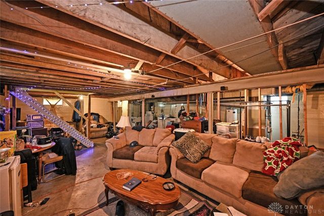 2136 Ravenwood Avenue, Dayton, OH 45406