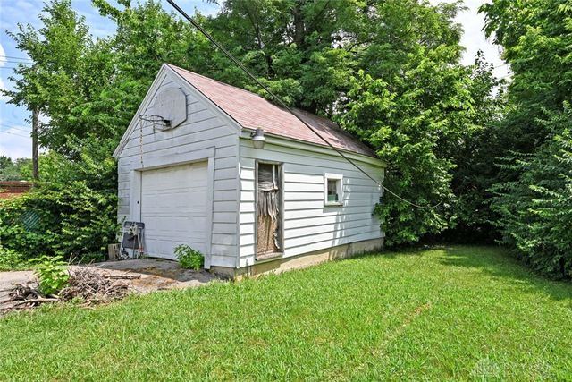 2136 Ravenwood Avenue, Dayton, OH 45406