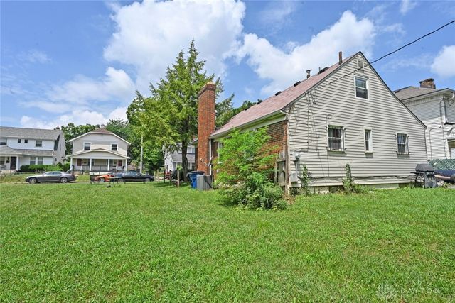 2136 Ravenwood Avenue, Dayton, OH 45406