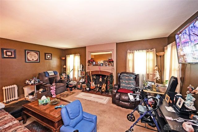 2136 Ravenwood Avenue, Dayton, OH 45406