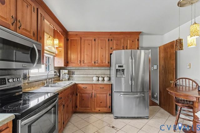 512 W Crieff Rd, Richmond, VA 23225