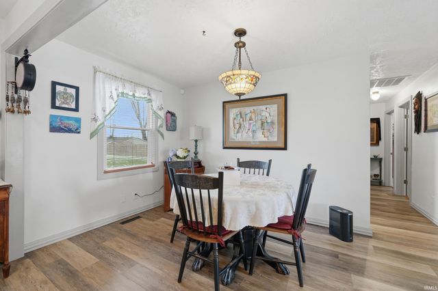 4106 Elmcrest Drive, Fort Wayne, IN 46809