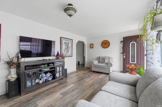 4106 Elmcrest Drive, Fort Wayne, IN 46809