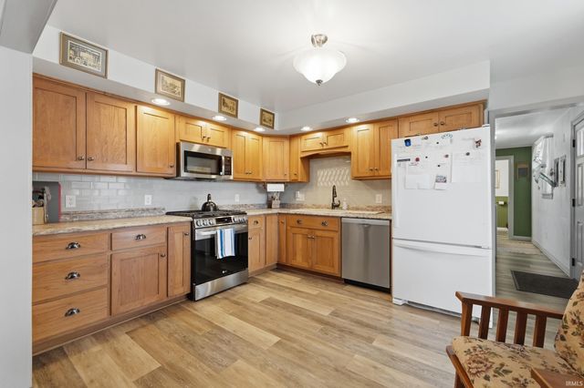 4106 Elmcrest Drive, Fort Wayne, IN 46809