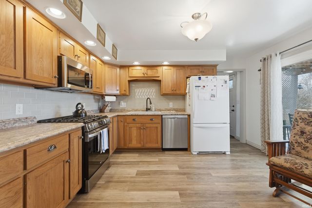 4106 Elmcrest Drive, Fort Wayne, IN 46809