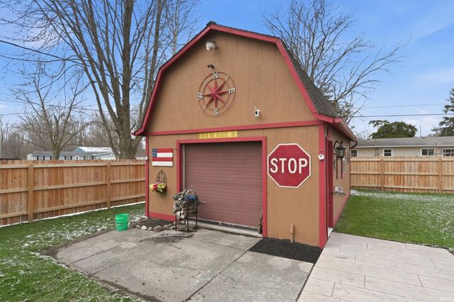 4106 Elmcrest Drive, Fort Wayne, IN 46809