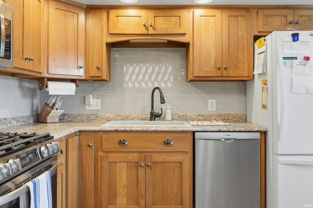 4106 Elmcrest Drive, Fort Wayne, IN 46809