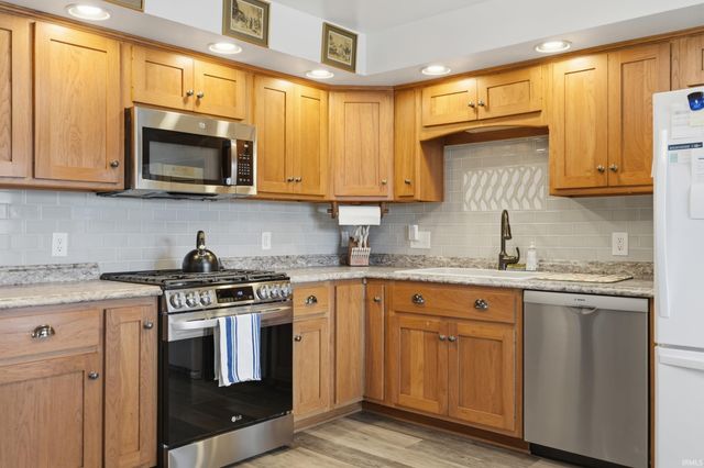 4106 Elmcrest Drive, Fort Wayne, IN 46809