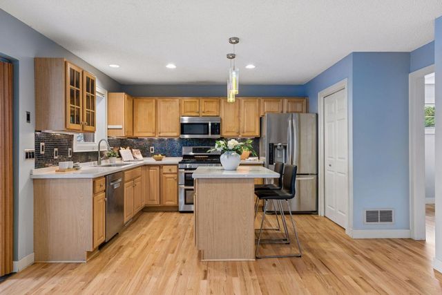 1918 Berkeley Avenue, Saint Paul, MN 55105