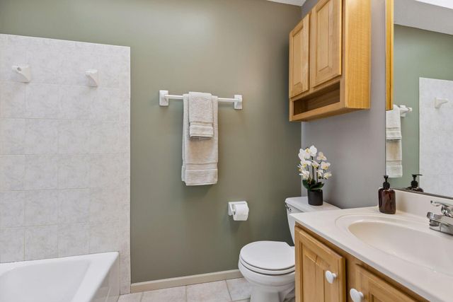 1918 Berkeley Avenue, Saint Paul, MN 55105