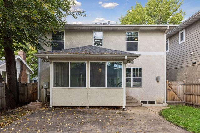 1918 Berkeley Avenue, Saint Paul, MN 55105