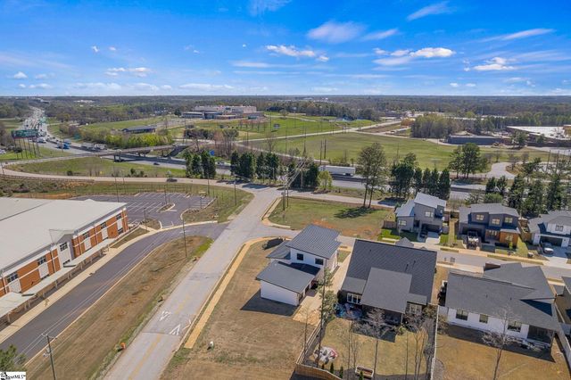 8 Village Crest Drive, Greenville, SC 29607