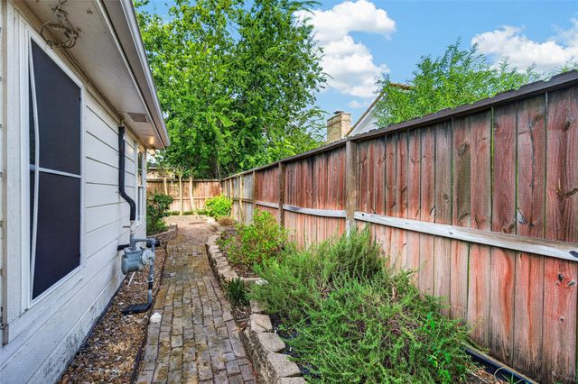 14122 Woodnook Drive, Houston, TX 77077