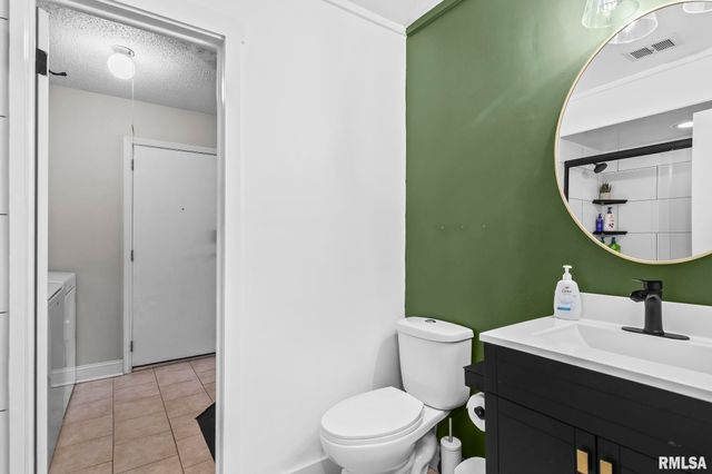 2512 Sutherland Road, Springfield, IL 62702