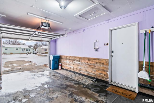 2512 Sutherland Road, Springfield, IL 62702