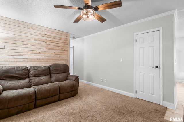 2512 Sutherland Road, Springfield, IL 62702