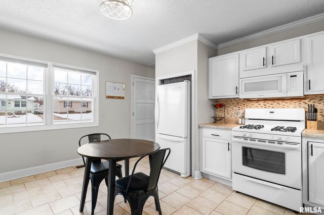 2512 Sutherland Road, Springfield, IL 62702