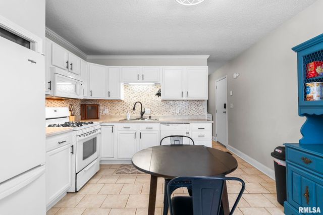 2512 Sutherland Road, Springfield, IL 62702