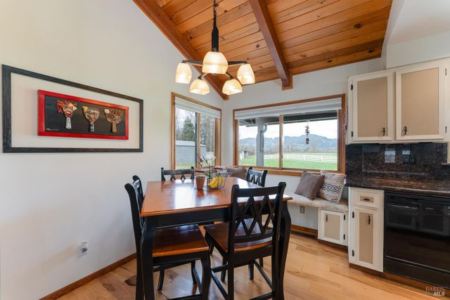 10450 Main St, Potter Valley, CA 95469