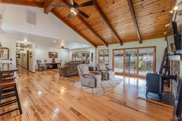 10450 Main St, Potter Valley, CA 95469