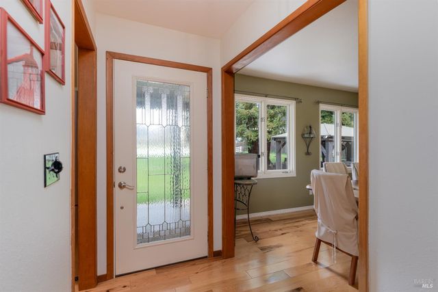 10450 Main St, Potter Valley, CA 95469