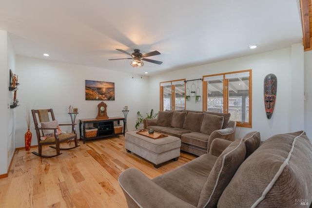 10450 Main St, Potter Valley, CA 95469